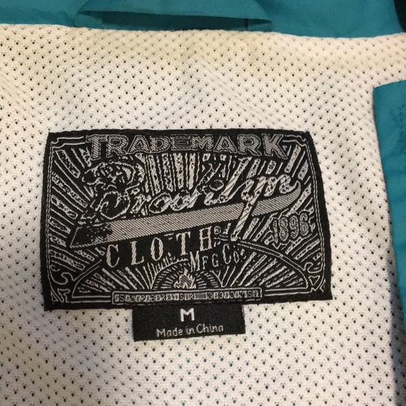 Savage Windbreaker - Picture 4 of 4